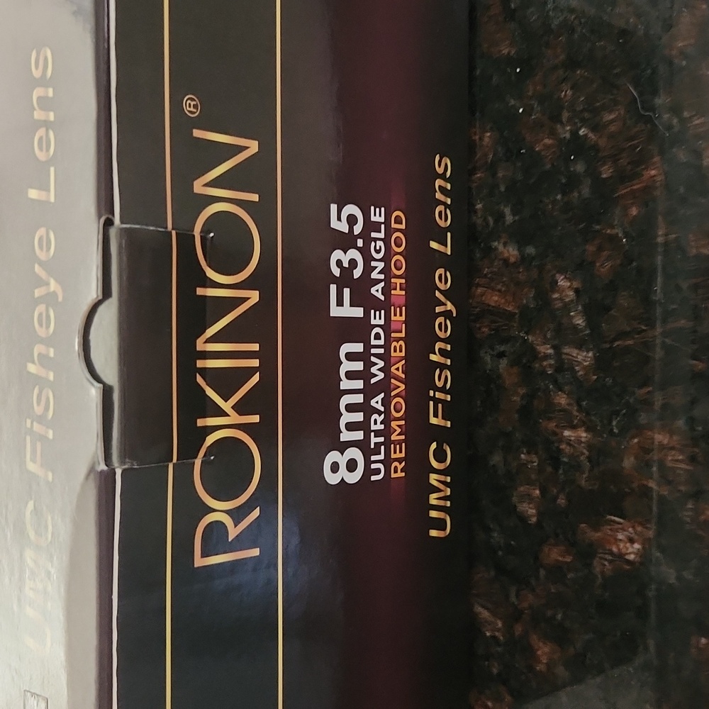 Rokinon 8mm F3.5 Ultra Wide Angle Fisheye Lens - Removable Hood For Nikon - Picture 2 of 4